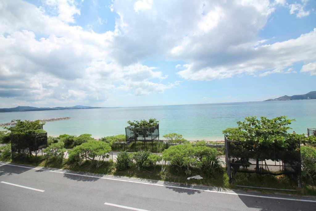 Beach Side Hotel Yamoriyanonikai Nago Exteriör bild